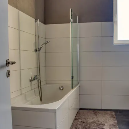 Wen Bhf Neu & Zentral In Weiden Fuer Bis Zu 6 Personen Apartmán